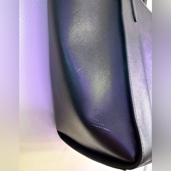 Kate Spade Harlow Tote - Picture 4 of 8